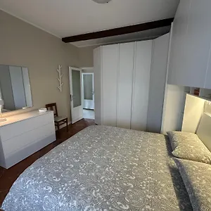 Al Rizzo Dei Santi Appartement Lovere